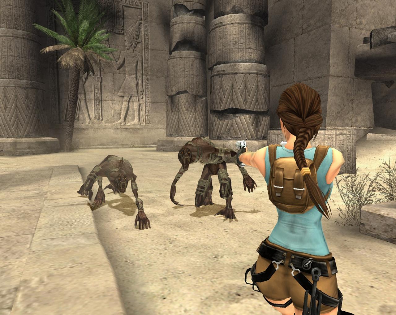 in tomb raider anniversary how do you reload your pistol